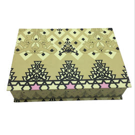 Art Paper Custom Clothing Packaging Boxes , Folding Apparel Gift Boxes